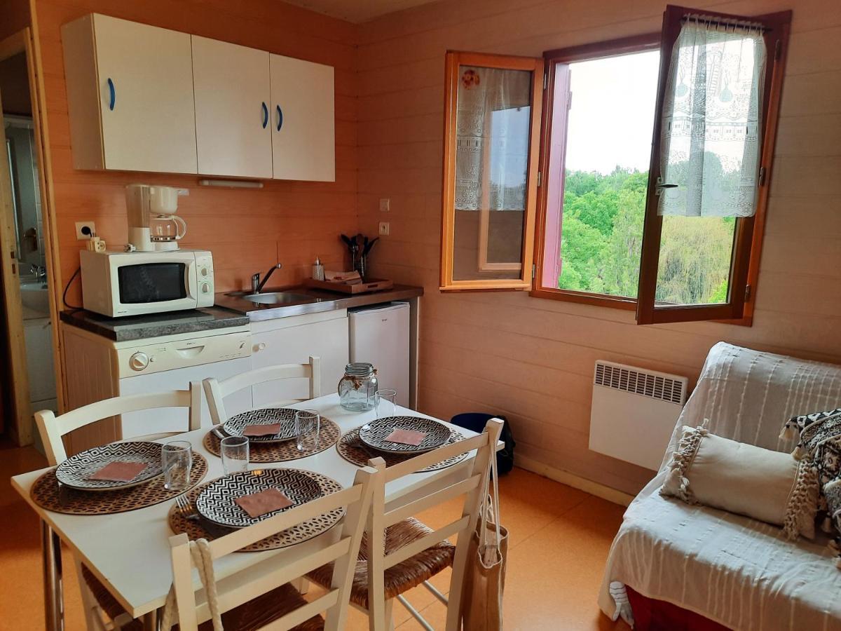 Camping De La Bageasse Brioude Luaran gambar