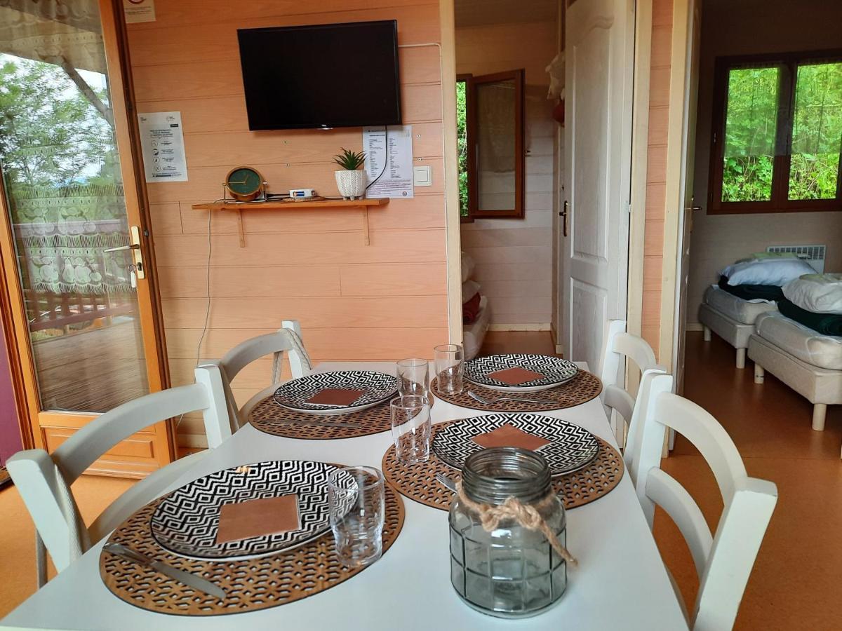 Camping De La Bageasse Brioude Luaran gambar