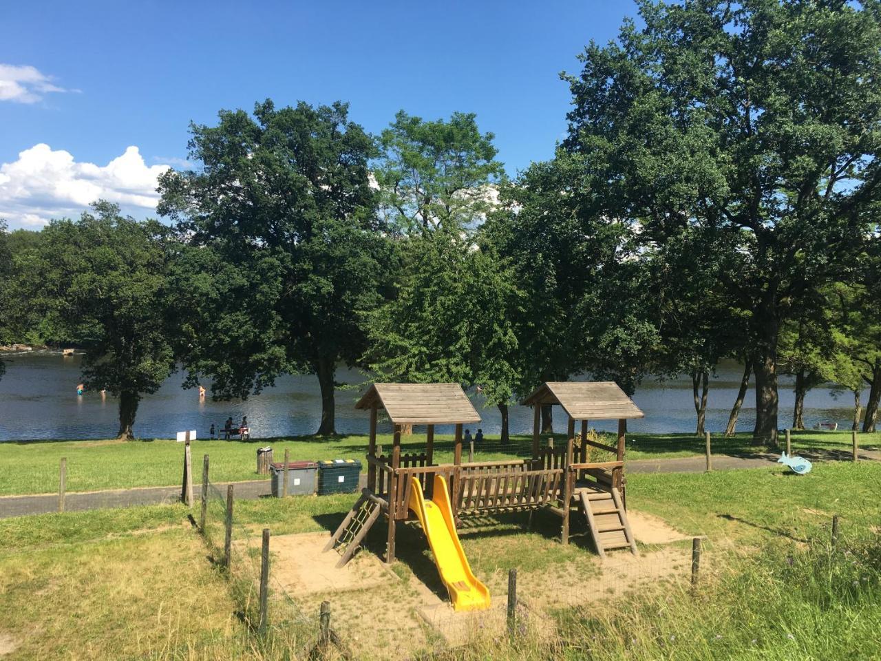 Camping De La Bageasse Brioude Luaran gambar